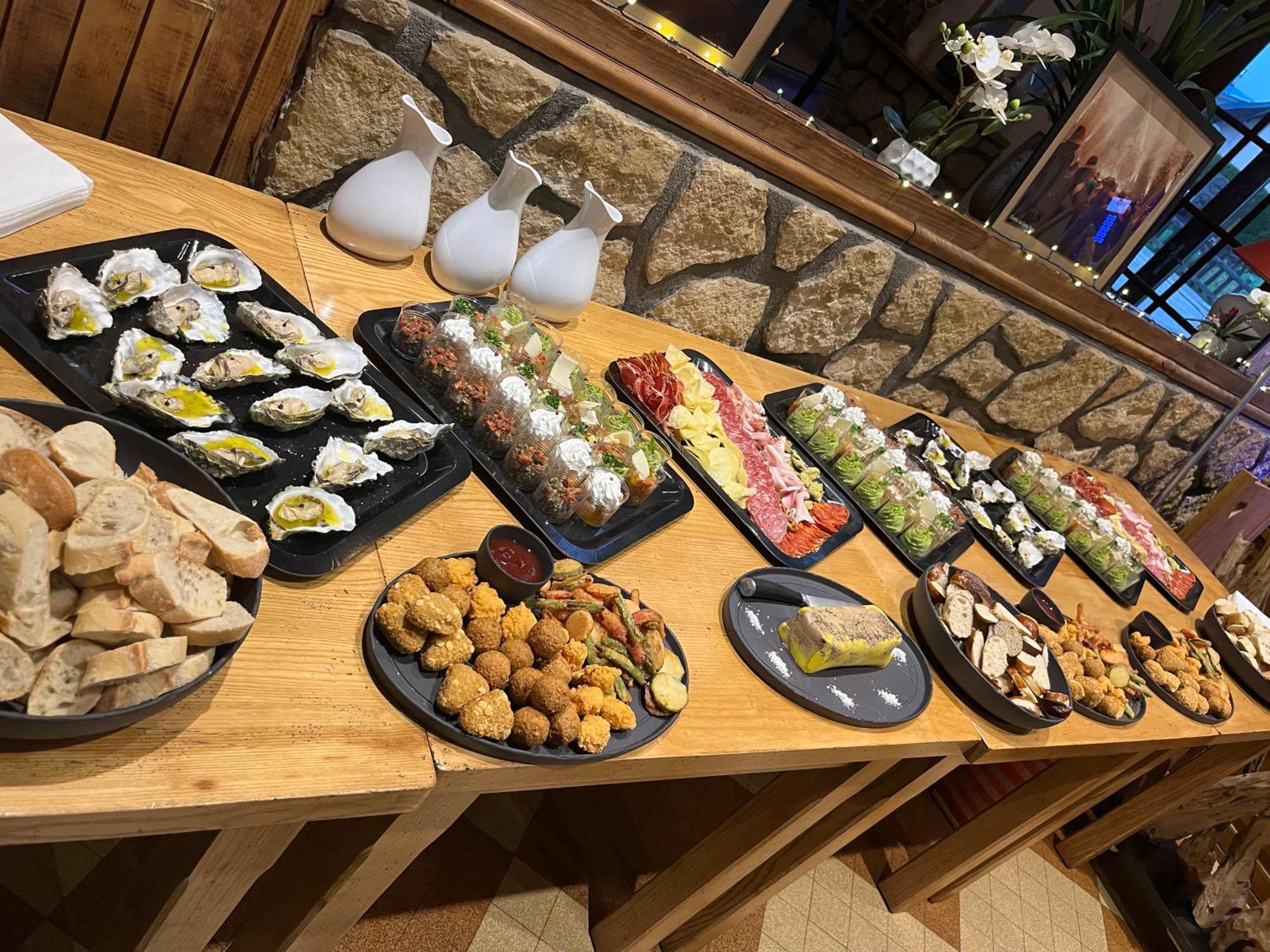 Hotel Au Feu De Bois Bar A Vin Le 1605 Autrans-Meaudre-en-Vercors Εξωτερικό φωτογραφία